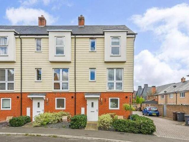 House for sale in Barton Stacey, Hampshire