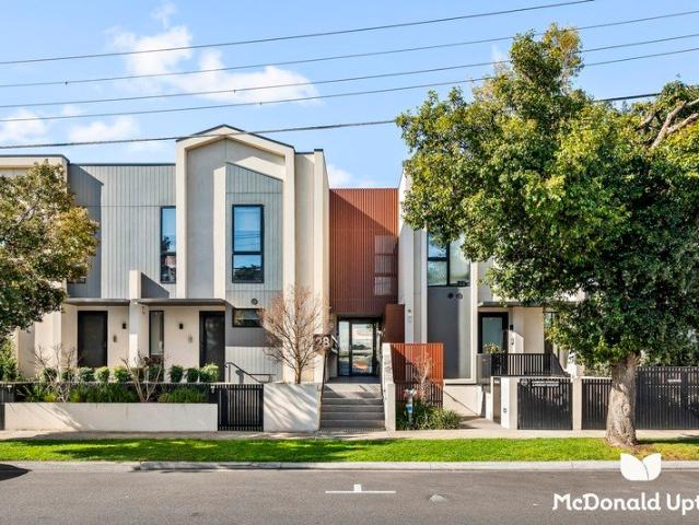 Townhouse for sale in Camerons Creek, Victoria