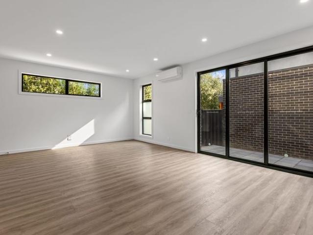Townhouse for rent in Rosanna, Melbourne