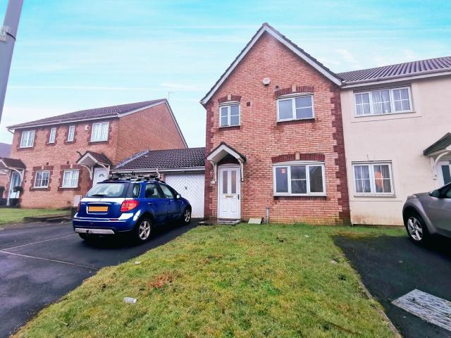 Apartment for rent in Nangreaves, Wales