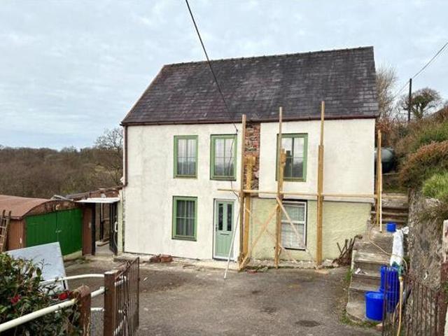 House for sale in Llanybydder, Wales