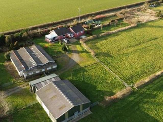 House for sale in Llanybydder, Wales