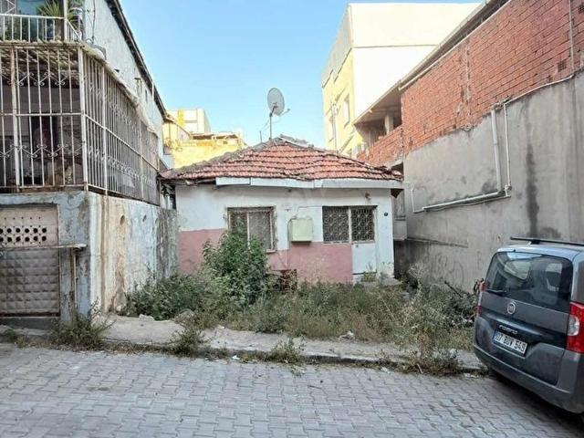 Bayrakli, İzmir içerisinde satılık Arsa