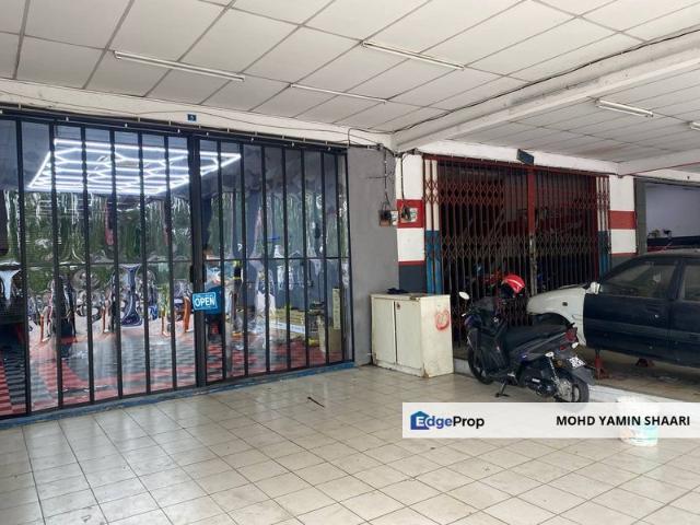 Shop for sale in Tanjong Sepat, Selangor