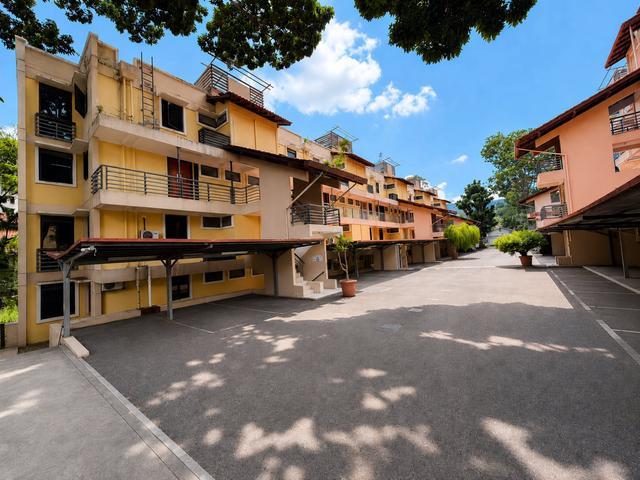 Townhouse for sale in Tanjong Sepat, Selangor