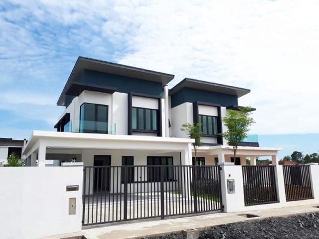 Terraced House for sale in Tanjong Sepat, Selangor