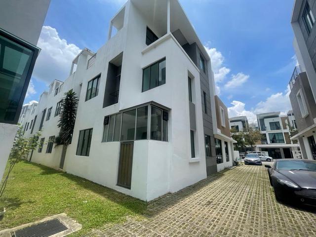 Terraced House for sale in Tanjong Sepat, Selangor
