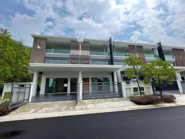 Terraced House for sale in Tanjong Sepat, Selangor