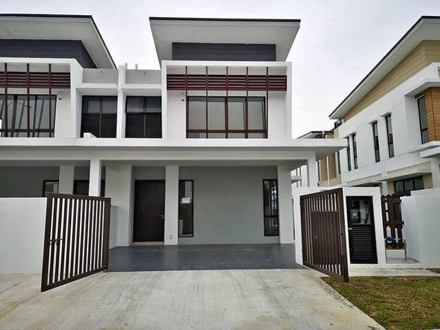 Terraced House for sale in Tanjong Sepat, Selangor