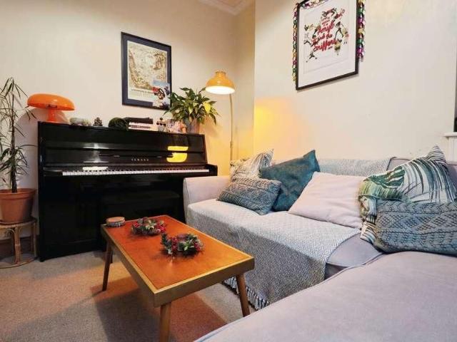 House for rent in Plasnewydd, Falcon Lodge