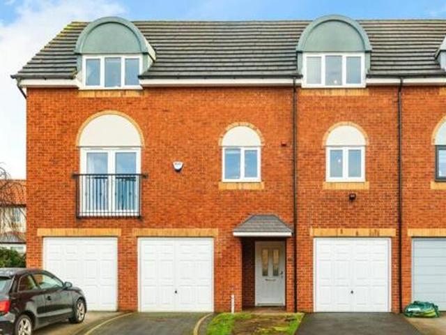 House for sale in Brampton Bierlow, South Yorkshire