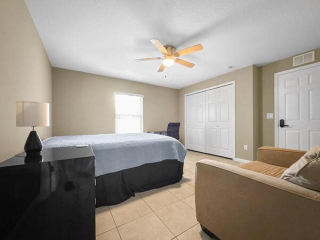 Room for rent in Palm Coast, Florida