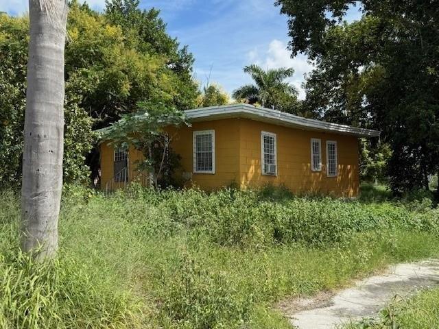 House for sale in Pahokee, Florida