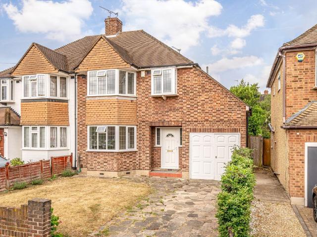 House for rent in Whitton, Greater London