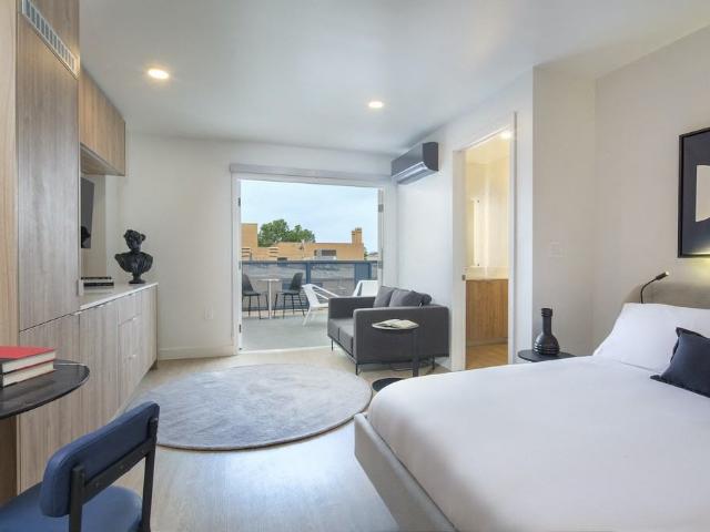 Apartment for rent in Canoga Park, California