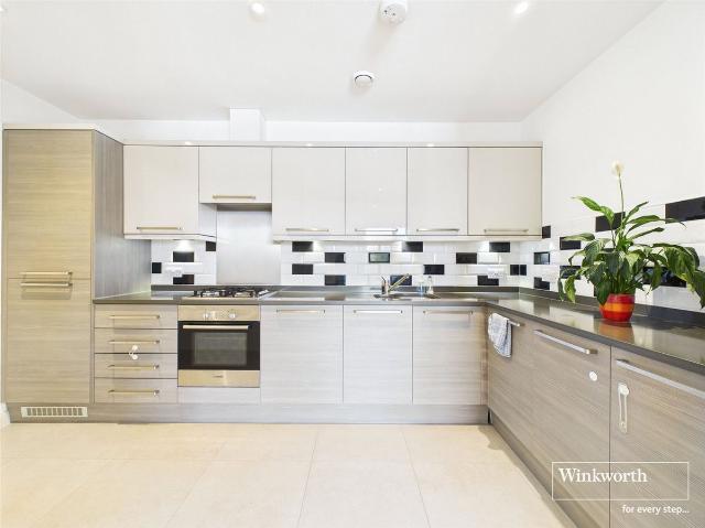 Apartment for rent in Alpine Place, Greater London