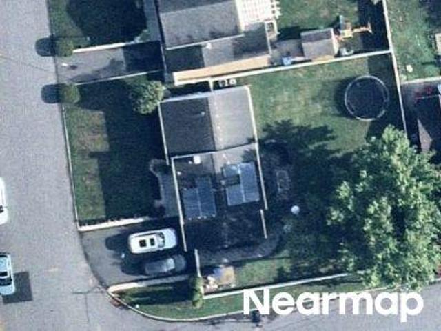 House for sale in Woodbridge Township, Middlesex County