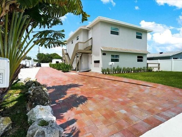 House for sale in Lake Park, Florida