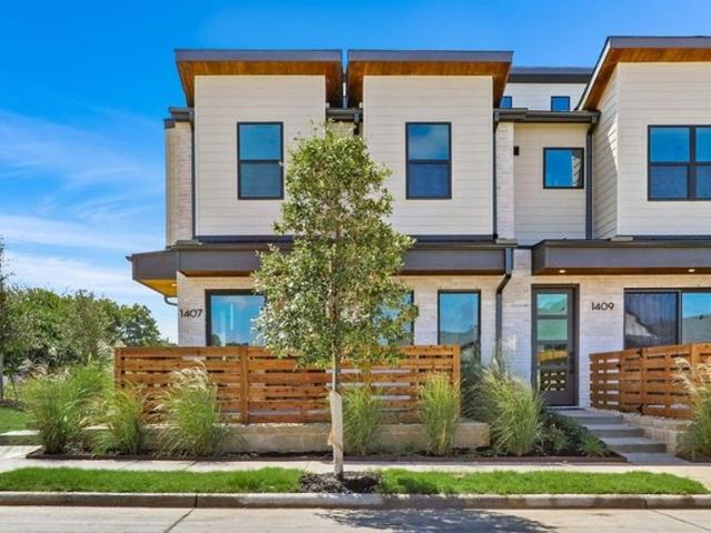 Townhouse for sale in Melissa, Texas