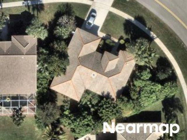 House for sale in Lake Worth