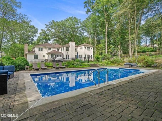 House for sale in Lincroft