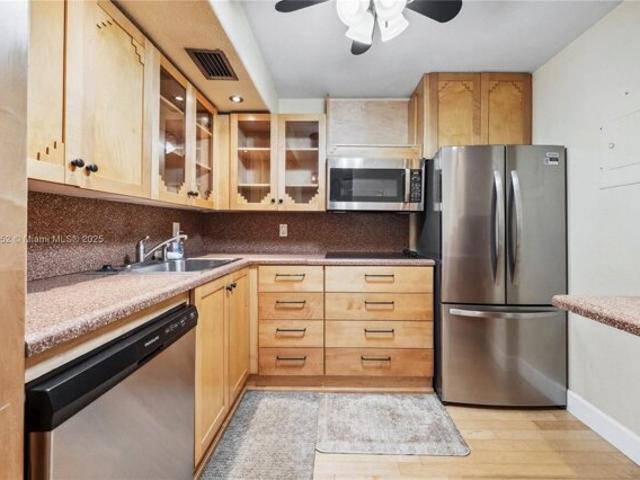 Condo for sale in Plantation