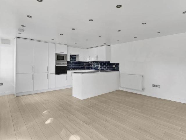 Apartment for rent in London Borough of Croydon, South Norwood