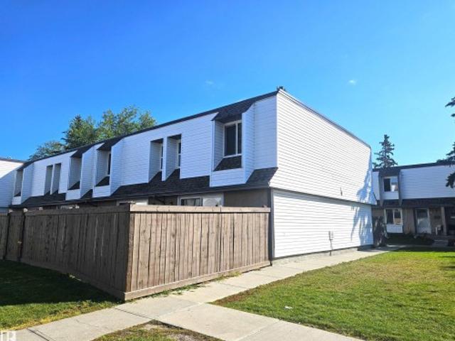 Townhouse for sale in Wedgewood, Alberta