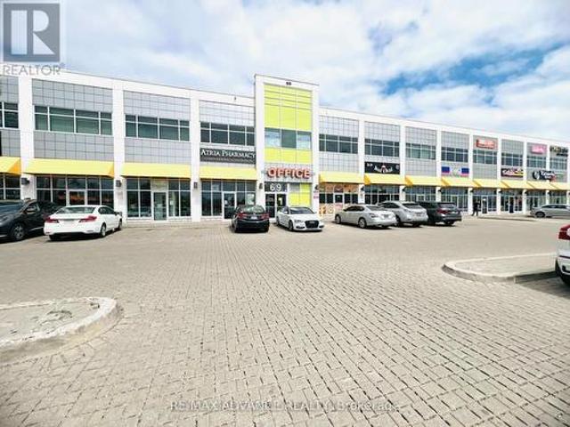 Commercial for rent in Toronto