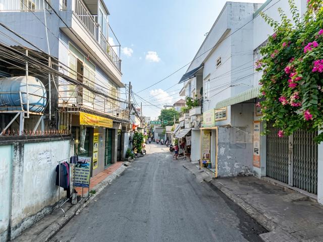 Nhà mặt phố bán