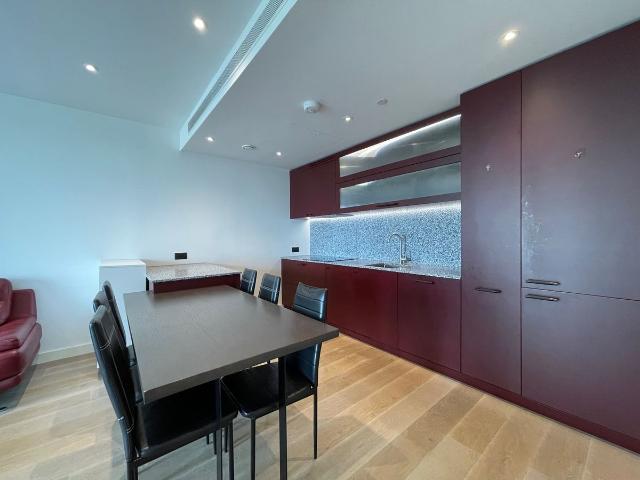 Apartment for rent in Nine Elms, Greater London