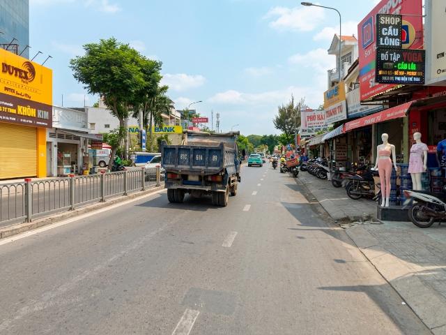 Nhà mặt phố bán