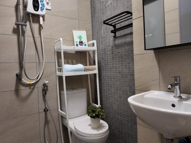 Room for rent in Petaling, Damansara Damai