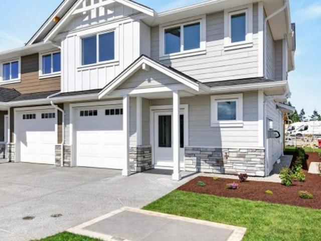 House for sale in Comox, British Columbia