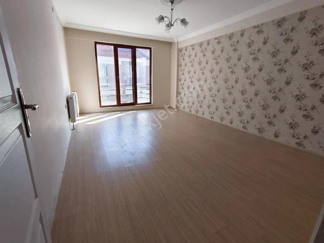 Zafer Mahallesi, Tepebaşı içerisinde kiralık mülk