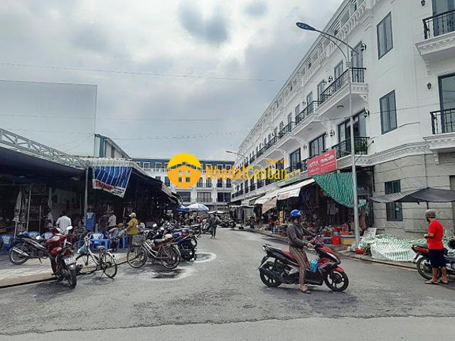 Nhà mặt phố bán