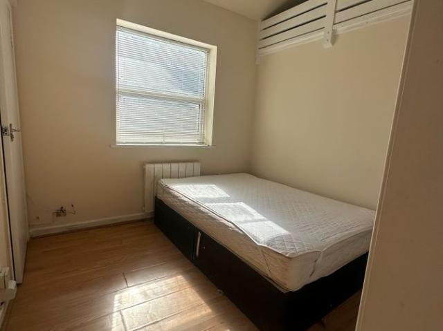 Studio for rent in New Town, Luton