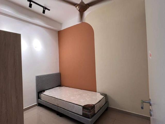 Room for rent in Petaling, Damansara Damai