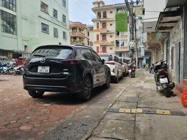 Nhà bán tại Hoàn Kiếm, Hà Nội