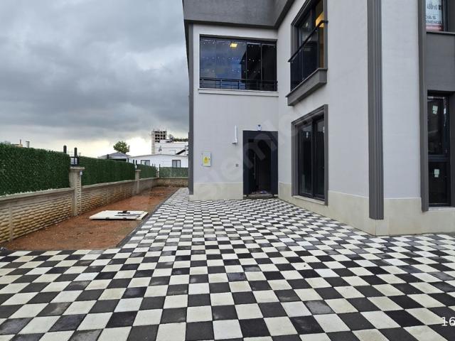 Deniz Mahallesi, Yenişehir içerisinde satılık Villa