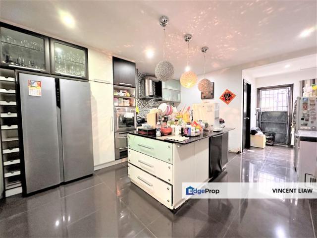 House for sale in Petaling, Damansara Damai