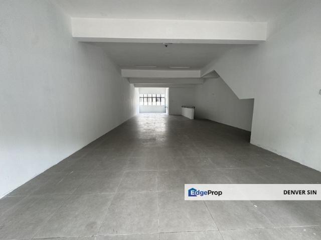 Shop for rent in Kajang, Langat
