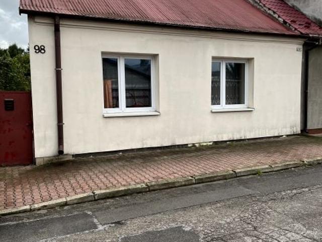 Dom na sprzedaż w Ćmielów, powiat ostrowiecki