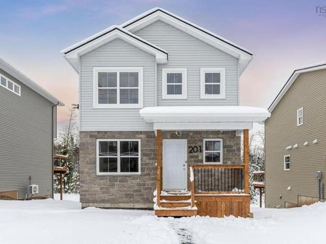 House for sale in Beaver Bank, Nova Scotia
