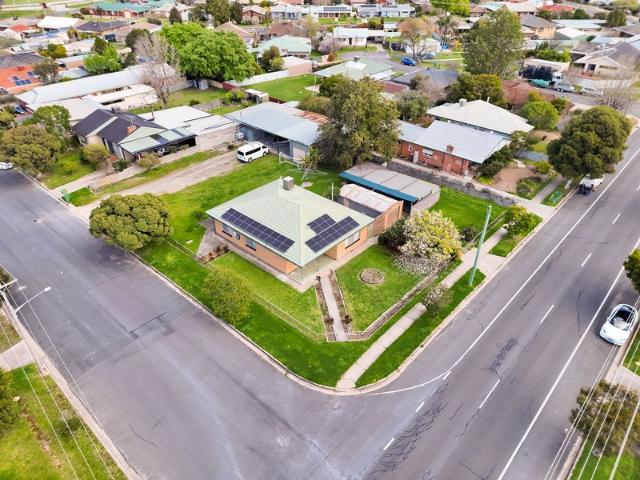 Property for sale in Lavington, Albury