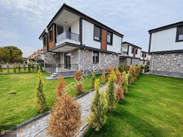 Ayvalik, Balikesir içerisinde satılık Villa