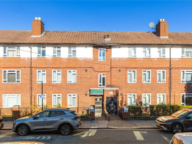 Apartment for rent in Walham Green, Greater London
