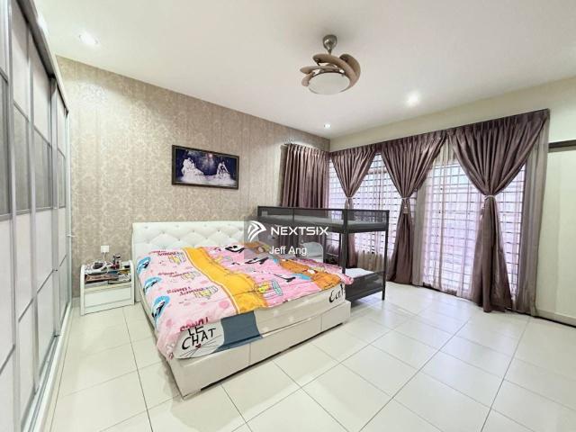 Residential House for sale in Sibu Laut