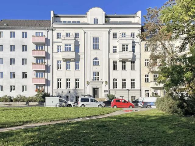 Dachgeschosswohnung kaufen in Köllnische Vorstadt, Berlin