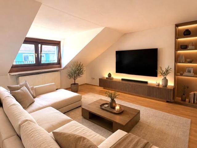 Dachgeschosswohnung kaufen in St. Benno-Viertel, München
